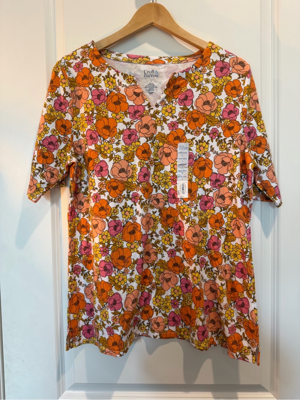 Croft & Barrow Floral V-Neck Short Sleeve Top - White with Orange & Pink Floral